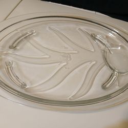 Vintage PYREX 815 oval meat platter with well tree of Life 15x10.5. no chips or cracks.