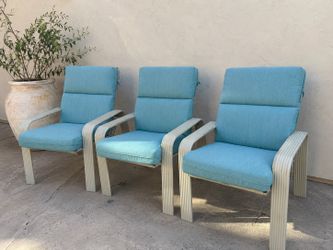Set of 3 Outdoor Patio Chairs with Cushions