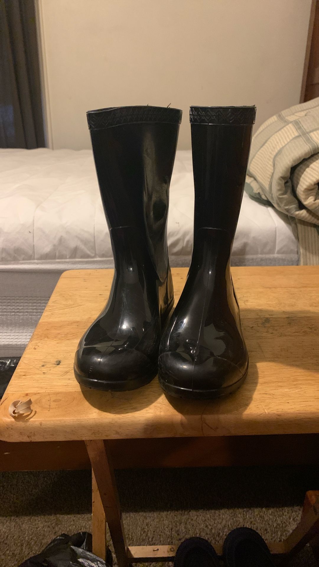 Ugg Rainboots Girls Size (13)