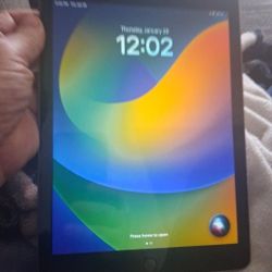 Apple Ipad 5th Generation 32 Gigs 