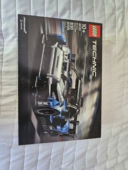 LEGO Technic 2022 Ford GT 42154 Car Model Kit for Adults to Build, Collectible Set, 1:12 Scale Supercar with Authentic Features, Gift Idea That Fuels