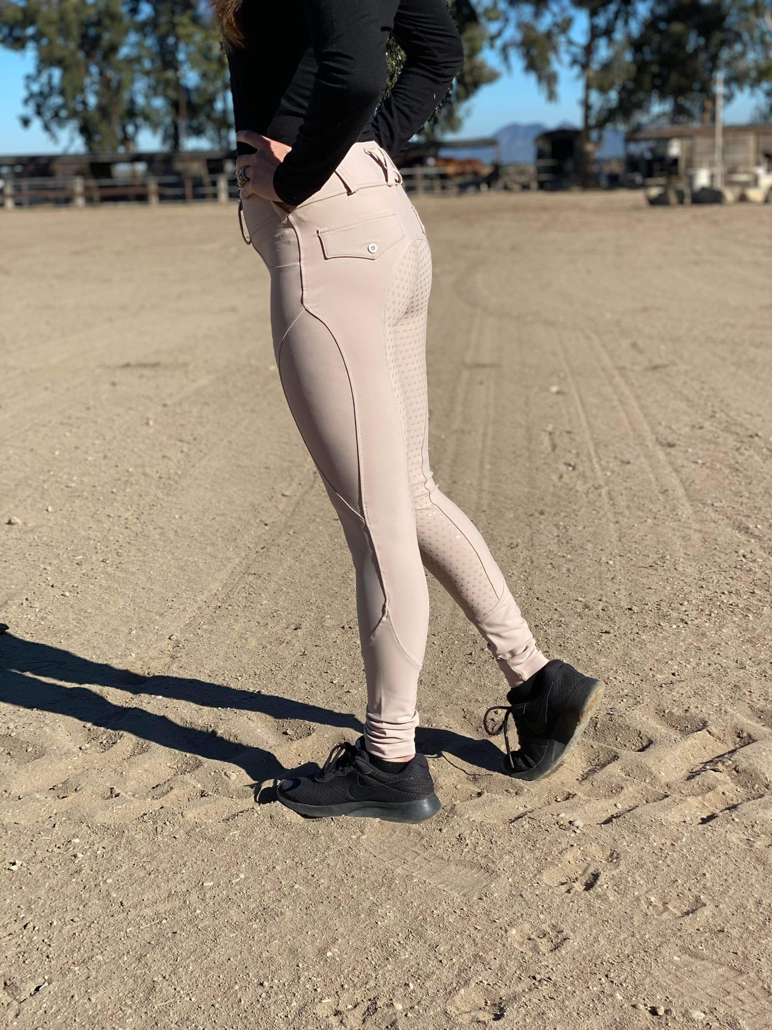 *LARGE* Beige Full-Seat Riding Leggings With Cell-Phone Pocket