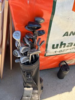 Random mix of vintage beginner golf clubs