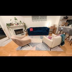 Rug And Counter Stools