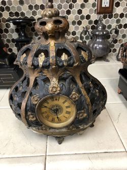 Antique cast iron stove top clock by The Deemer Mfg Co, Chicago