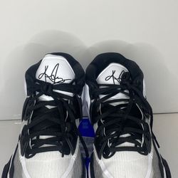 Nike Kyries Brand New 