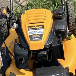 Cub Cadet SC 300 21 Inch Self Propelled Lawn Mower 