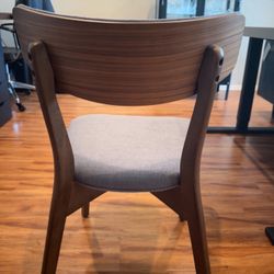 Table And Chairs 