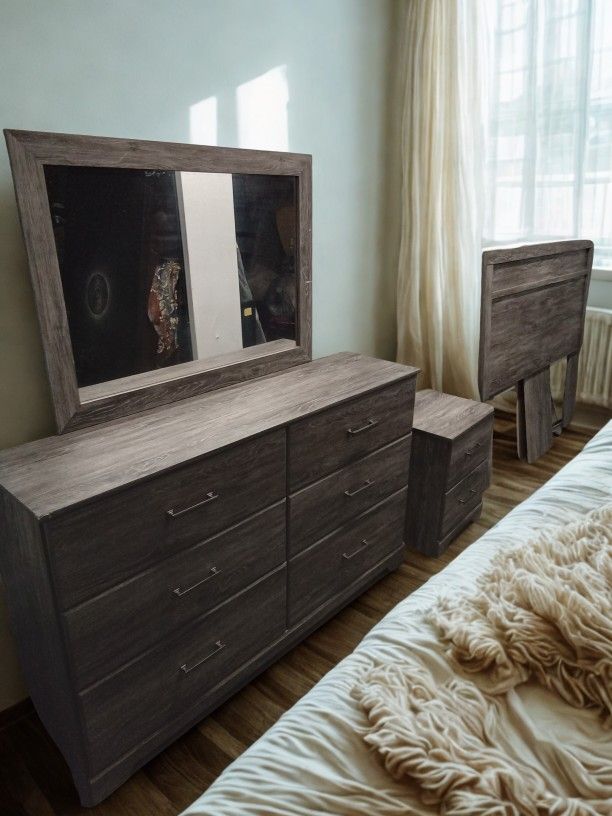 Full Or Queen Bedroom Set