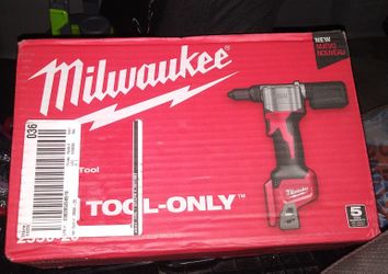 Milwaukee Rivet Tool