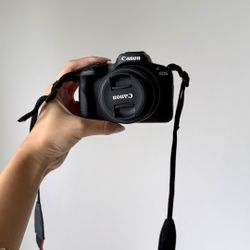 Canon EOS R100 mirrorless camera