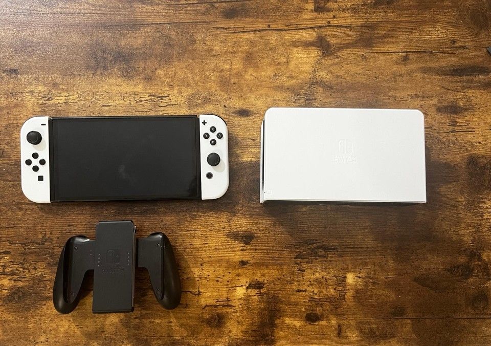 Oled Switch + Mario Cart Wheel