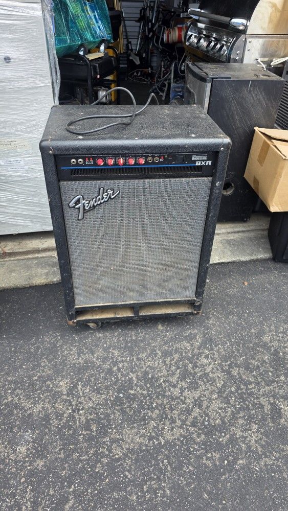 Fender BXR BASS 300C combo SPEAKER 