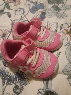 Sketchers Toddler Girl Pink Sneakers size 5