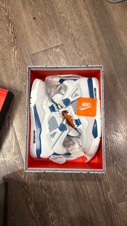 Air Jordan 4 military blue