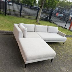 West Elm Andes 3 Piece Sectional Couch-FREE DELIVERY 🚚 