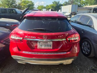 2015 mercedes Benz. GLA 250