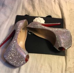 100%  Authentic Christian Louboutin Sz 8 Swarovski wheels