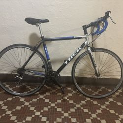 Men’s 58cm Trek Road Bike