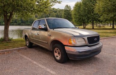 2002 f-150 Supercab XLT trade whole or parts.