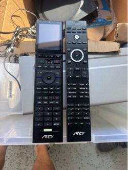 RTI T2-Cs & T1-B Universal Remotes with Charging Docks