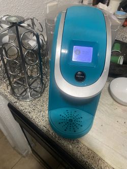 KEURIG COFFEE MAKER 