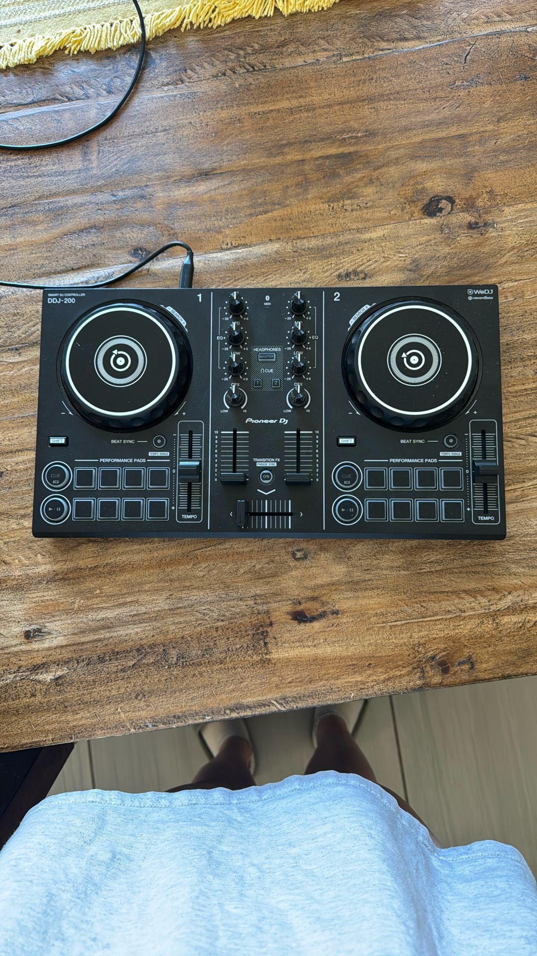 DDJ-200