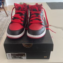 Jordan 1 Mid
