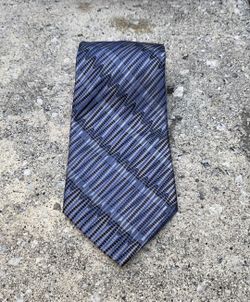 GEOFFREY BEENE Squiggly Metallic Geometric Print Necktie Blue Black Silver