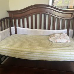 3 In 1 Convertible Crib