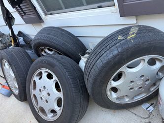Mercedes Wheels 15 inch w124 (convertible coupe and sedan) with tires