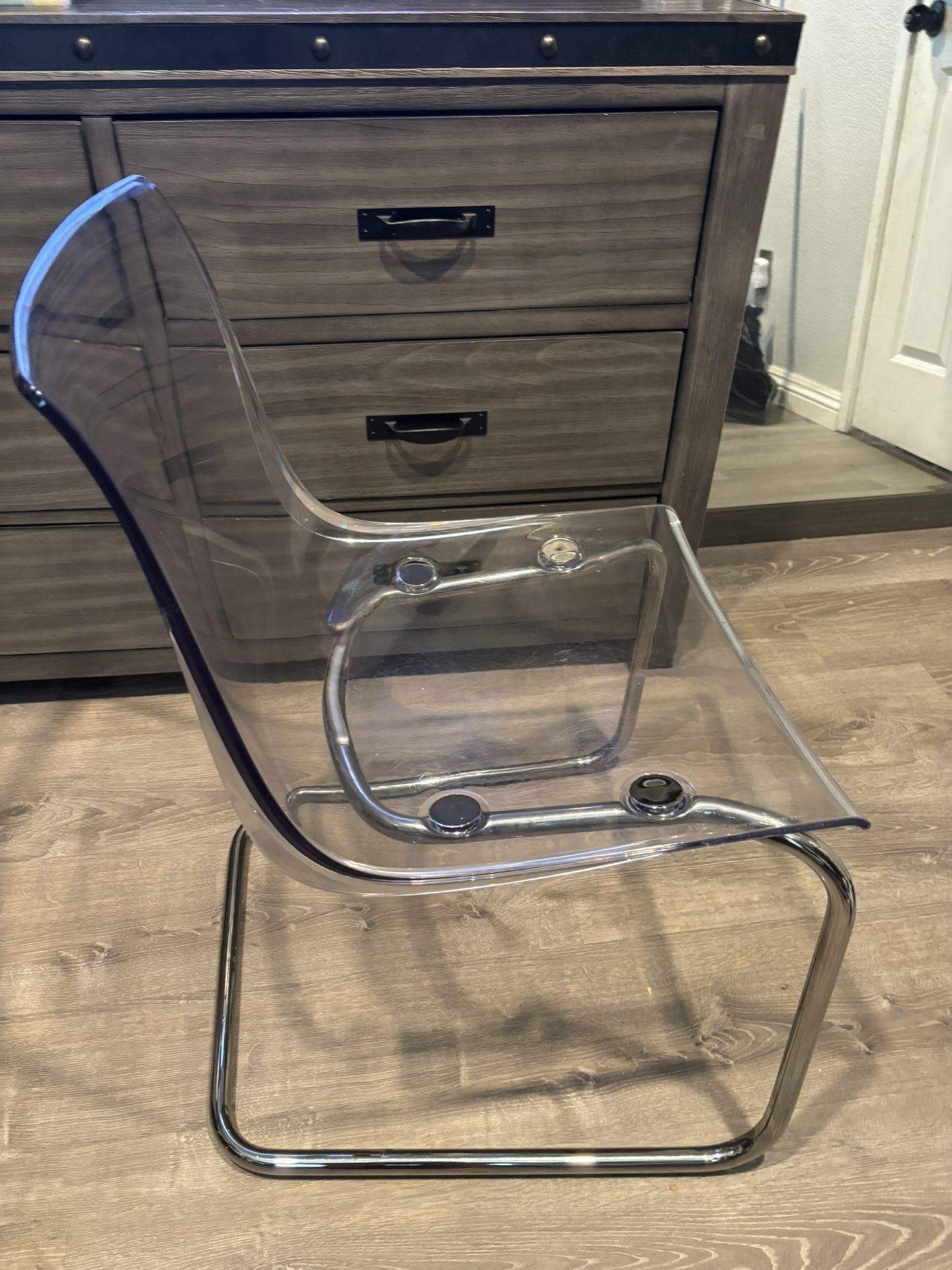 Clear Acrylic Chair 