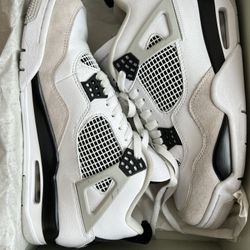 Jordan 4 Military Black 