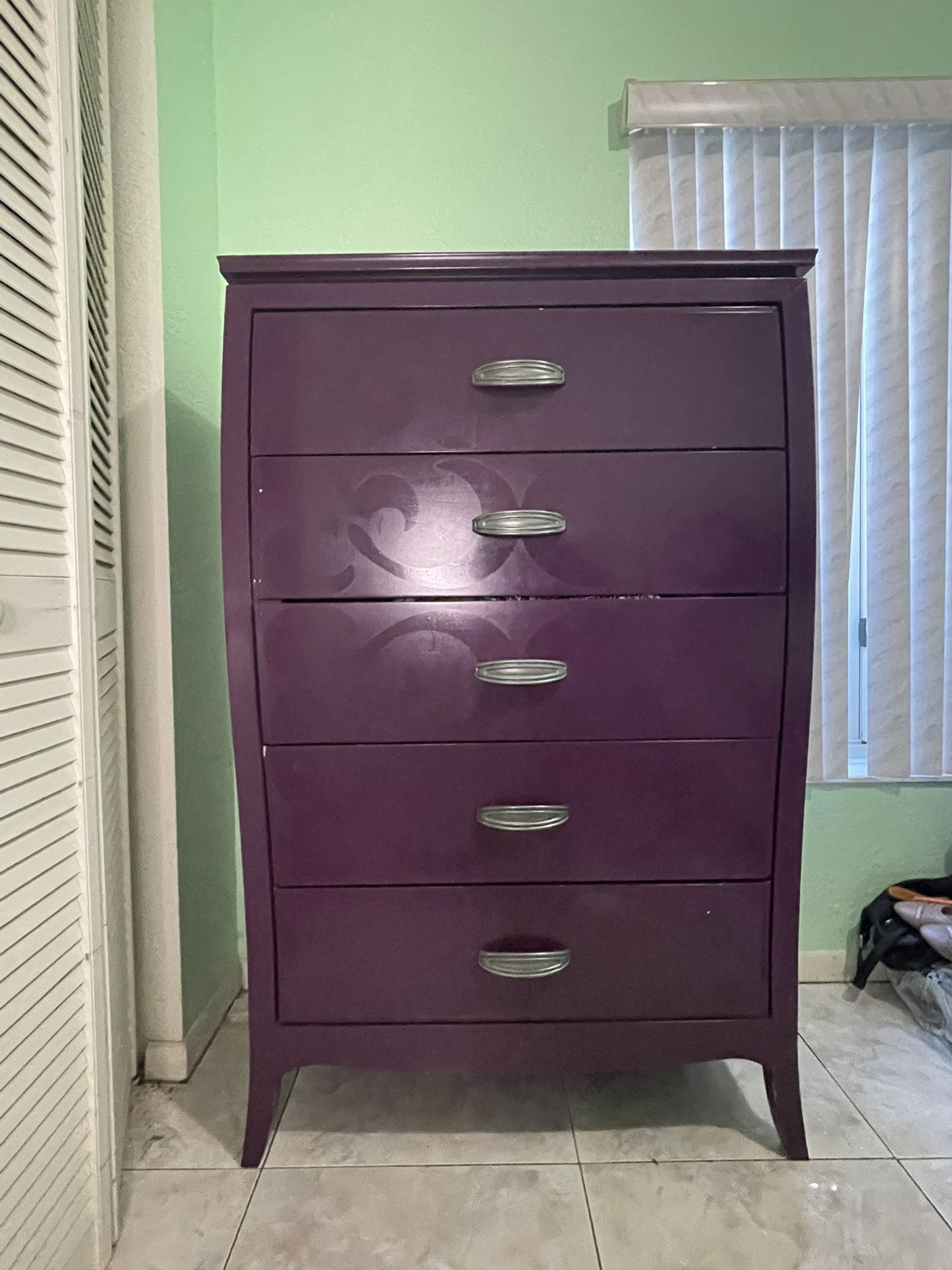 Purple 5-Drawer Dresser β Fair Condition