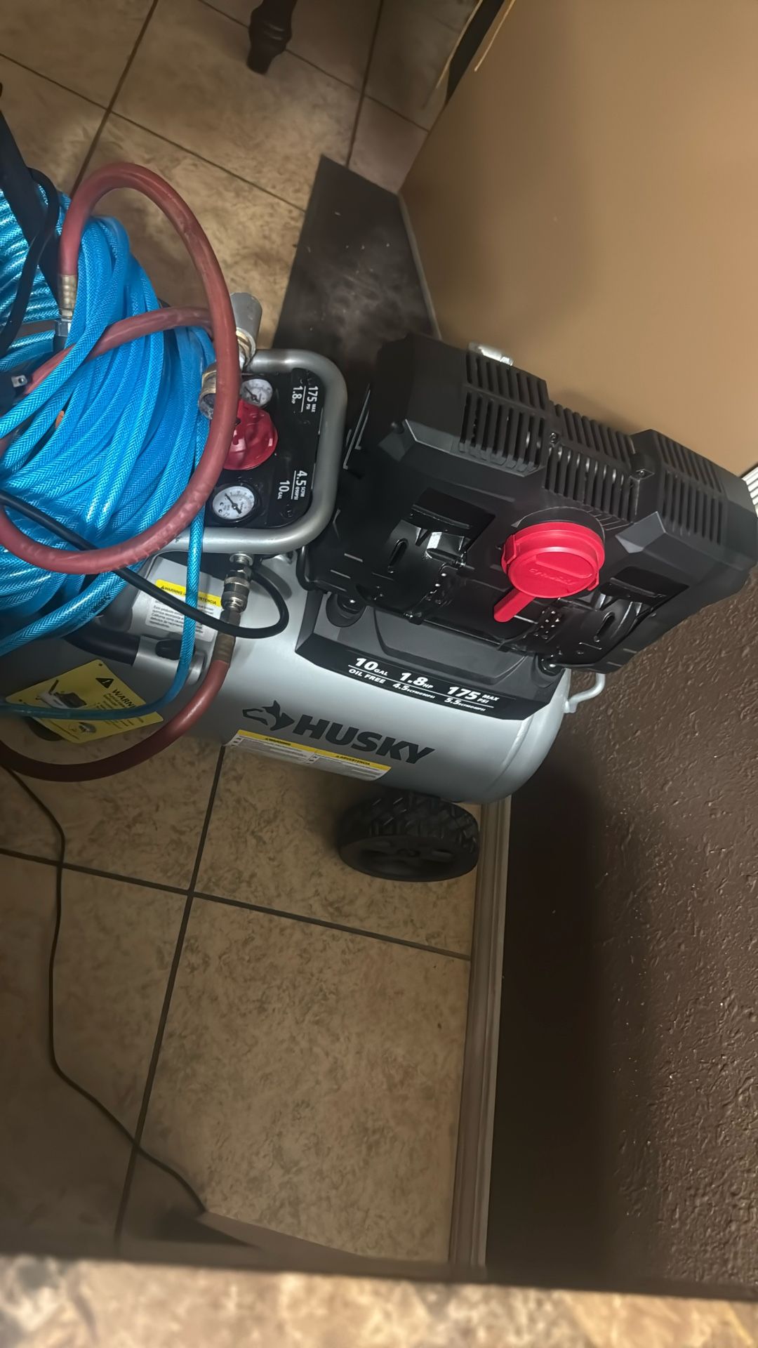 Husky 10gal Air Compressor Brand new