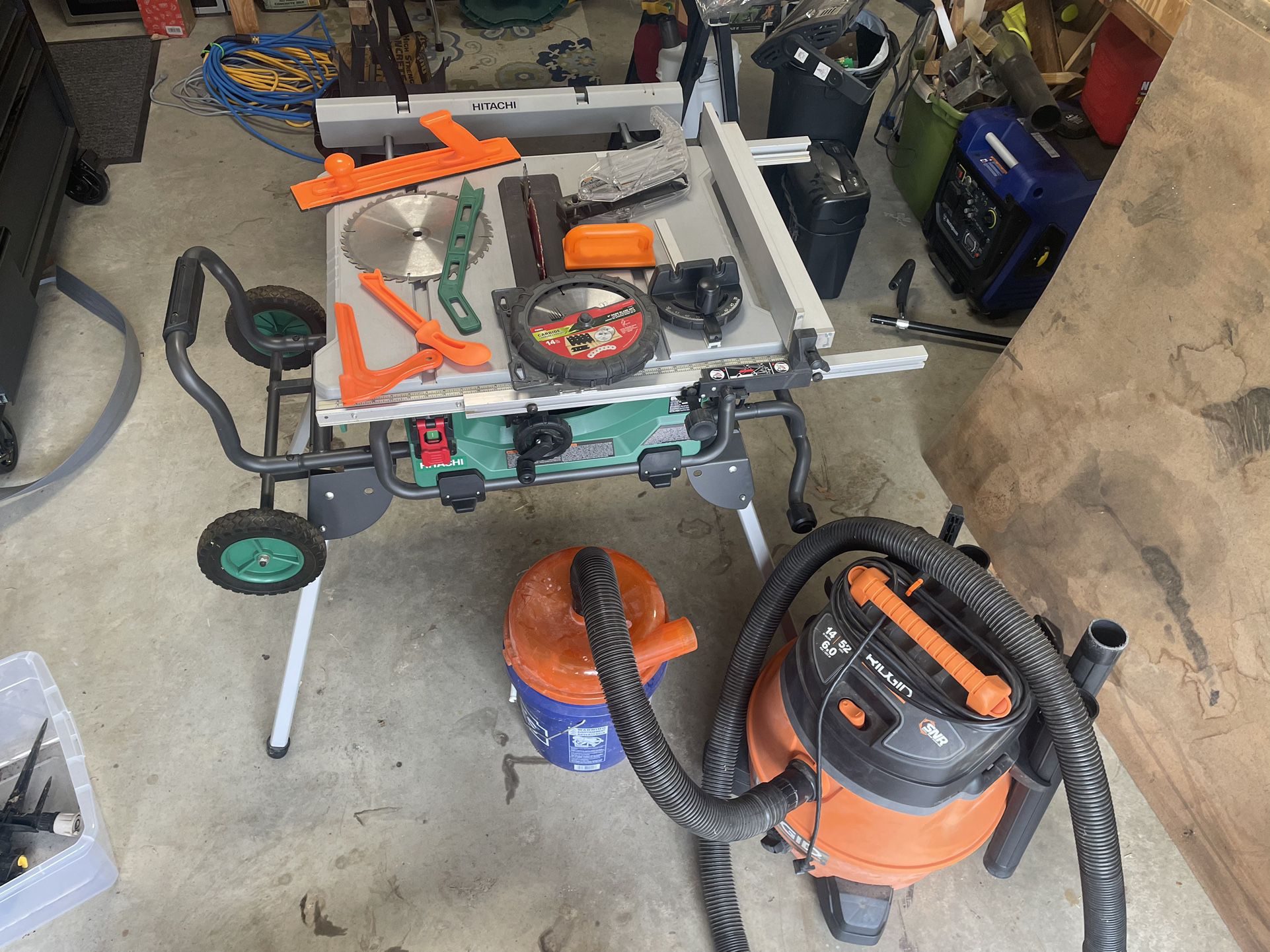 Table Saw With Dust Collection And Dado Blade Set