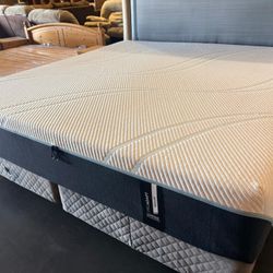 Tempur pidec Pro adap Medium.