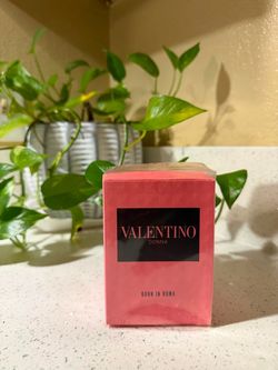 Valentino Donna Born in Roma Perfume