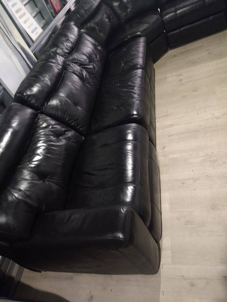 SECTIONAL GENUINE LEATHER RECLINER ELECTRIC BLACK COLOR.. DELIVERY SERVICE AVAILAIBLE β
π₯π