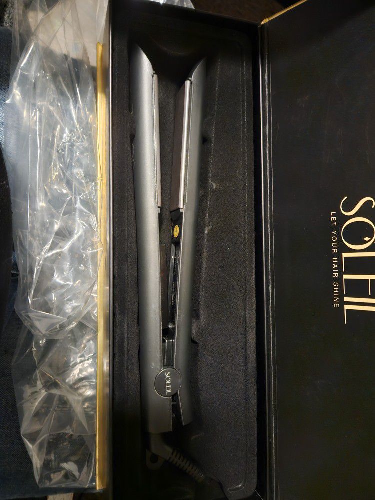 New Never Used Soleil Hair Straightener With Recipe And Unlimited Warranty From Fashion Fair Mall