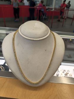10ksolid gold diamond necklace 26.9 grams layway available 10% Dwon if you interested please make sure you ask for Maribel thank you