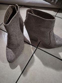 Womens booties size 6