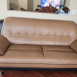 3 Sofas 