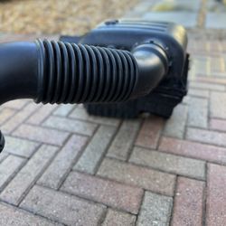 2016 Dodge Ram 1500 Hemi V8 5.7L Engine Air Intake OEM