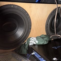 Memphis 12inc Subs And Rockville Db15 Amp