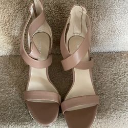 Womens Shoes/Heels