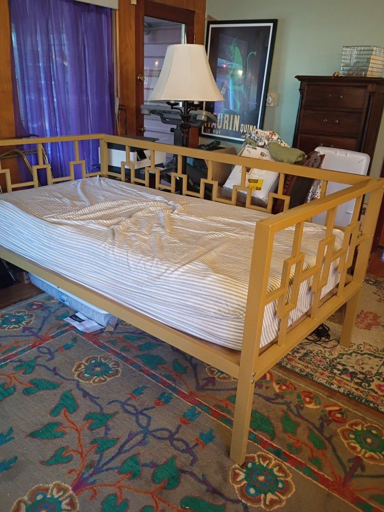 Twin Day Bed
