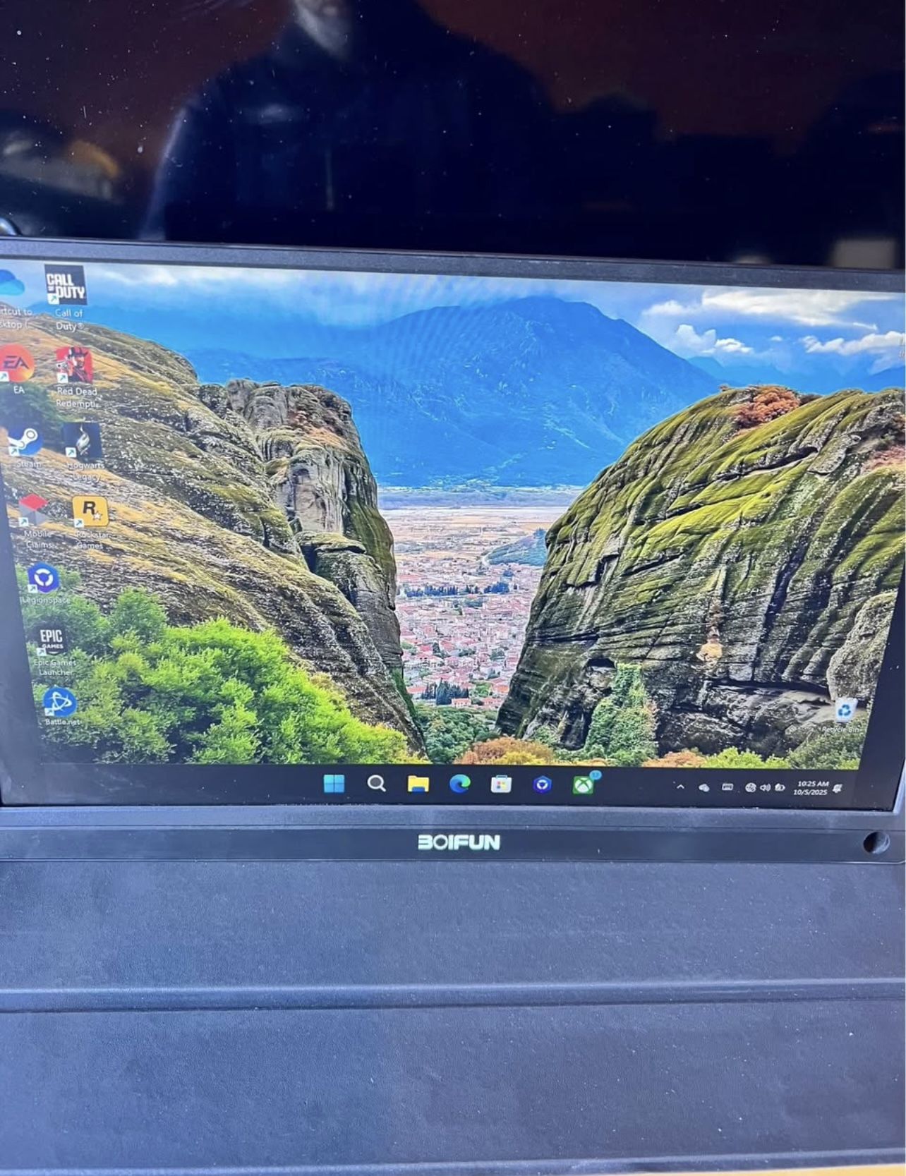 16 Inch Portable Monitor