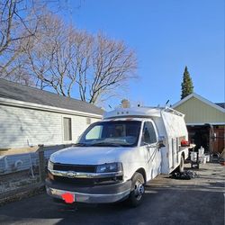 2004 Chevy Express Cutaway 