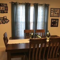 Dinning room Table